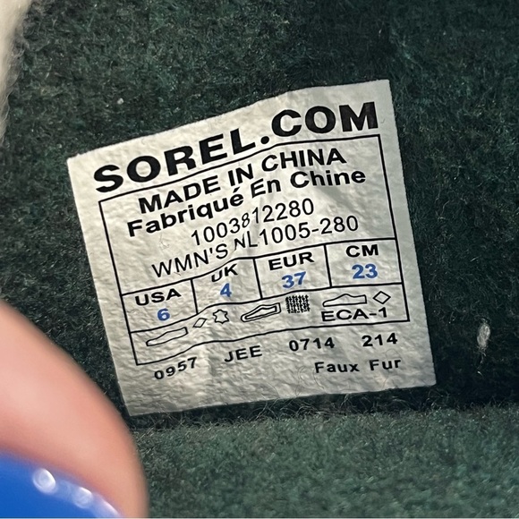 Sorel women’s Caribou boot size 6 tan black - Picture 9 of 9